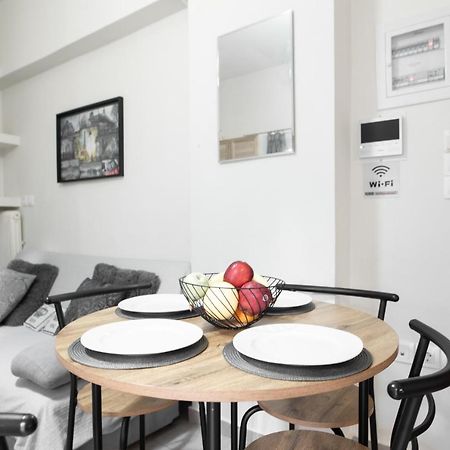 Cozy Cityscape Apartment In Aten Exteriör bild